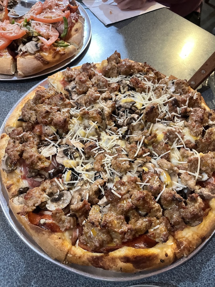 Second Avenue Pizza Photo 3