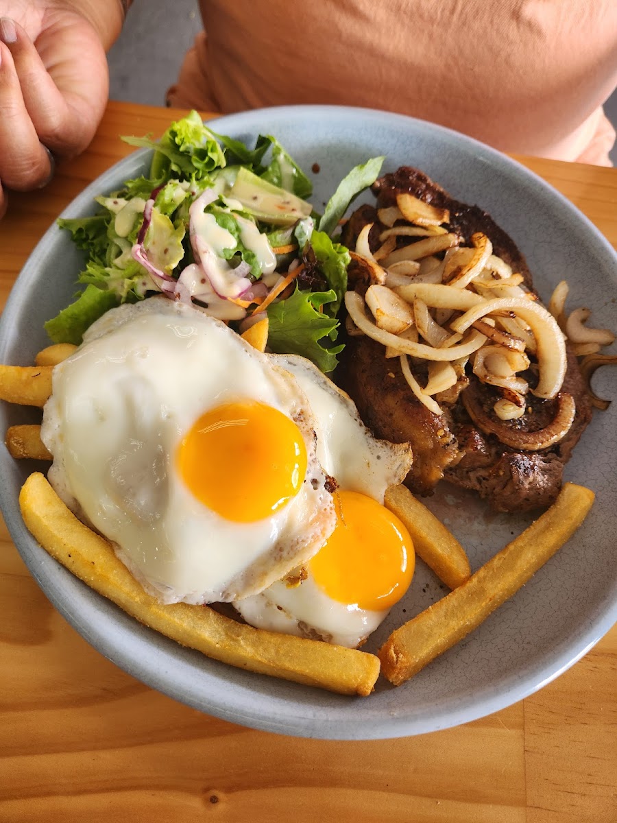 New Classic Cafe Photo 8
