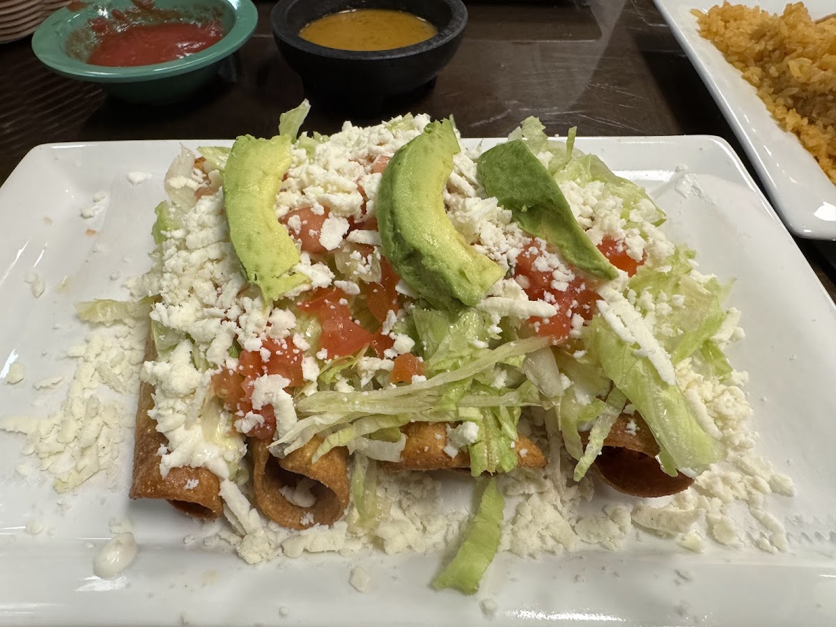 Antojitos Mexican Cuisine Photo 4