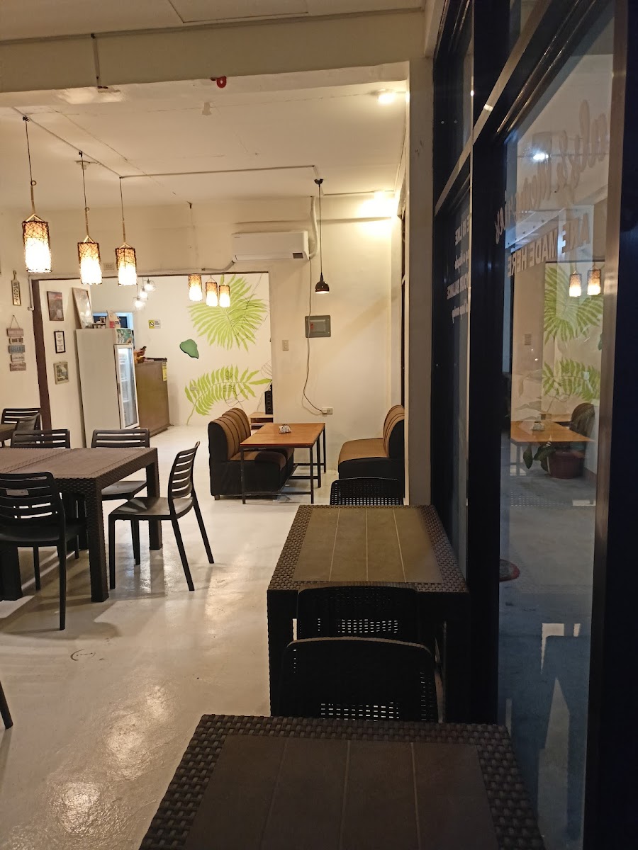FAMEALY RESTAURANT
