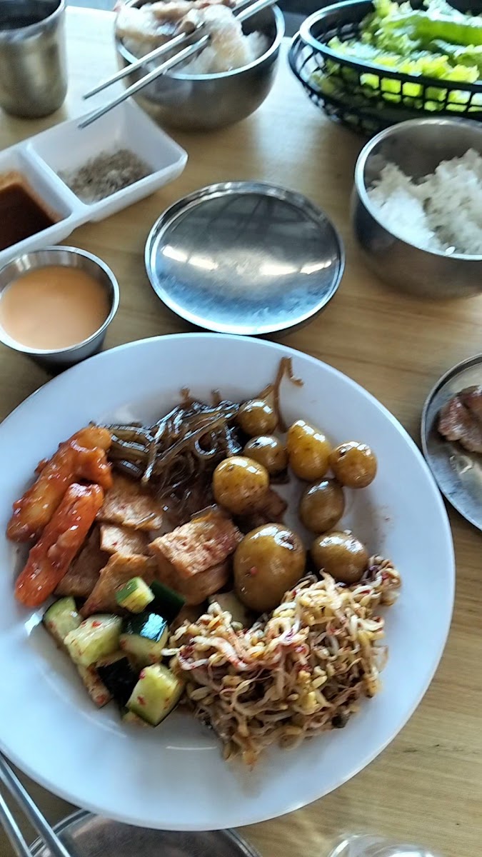 FAMEALY RESTAURANT Photo 2