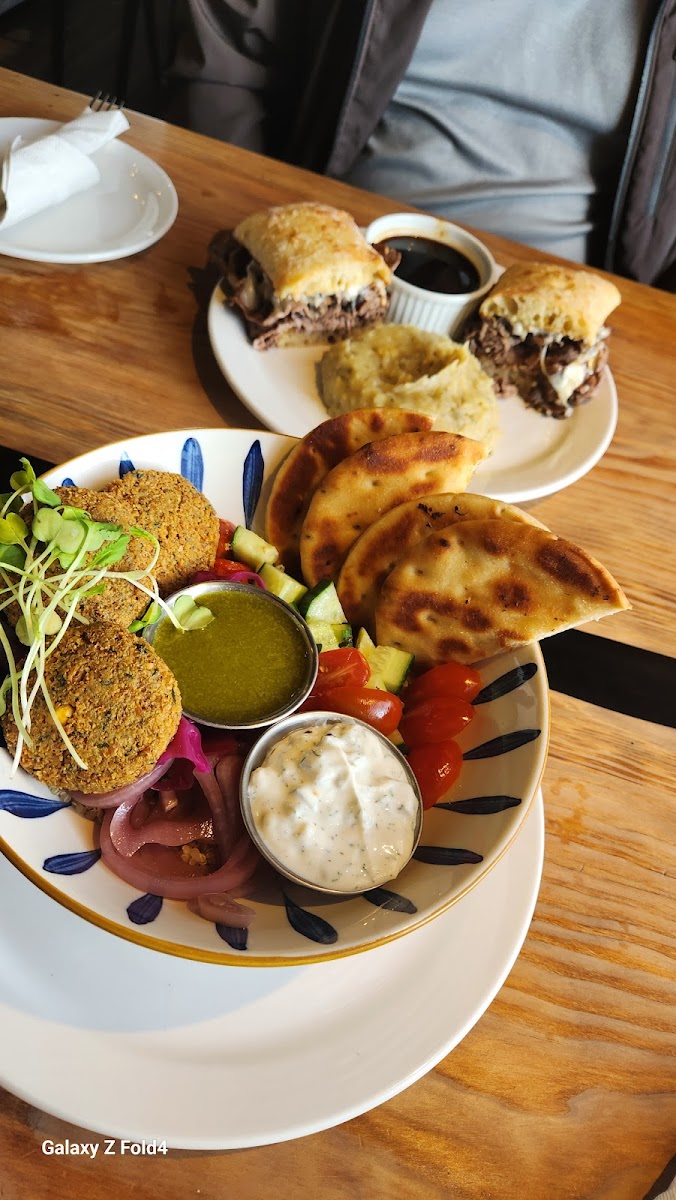 The Fresh Vine Eatery & Catering Photo 5
