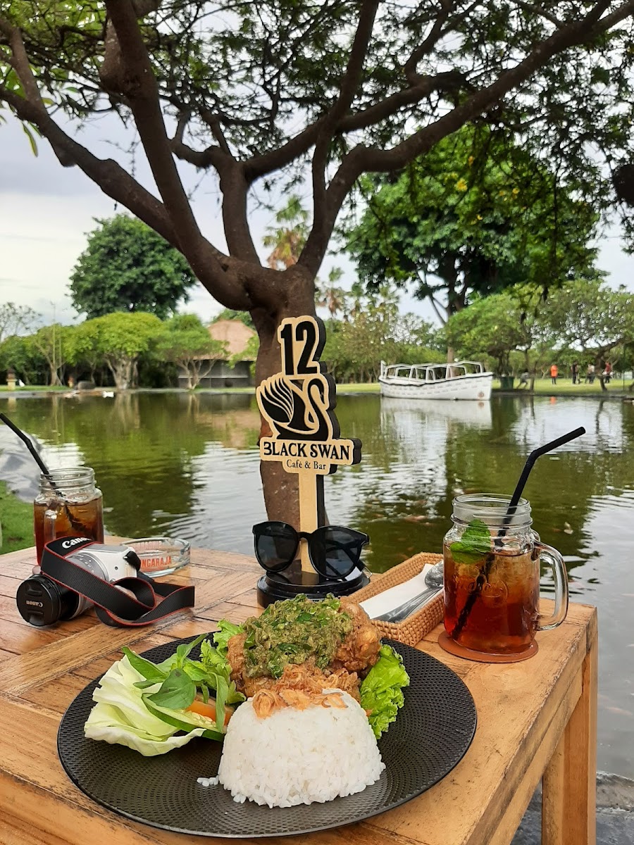 Black Swan Cafe Bali Photo 3