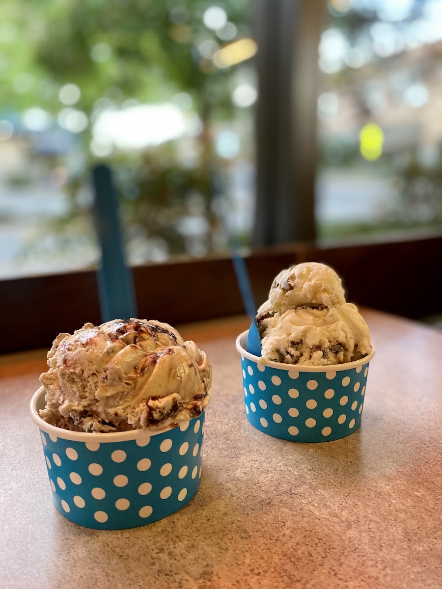 Zoey's Cafe & Artisan Ice Cream Photo 3