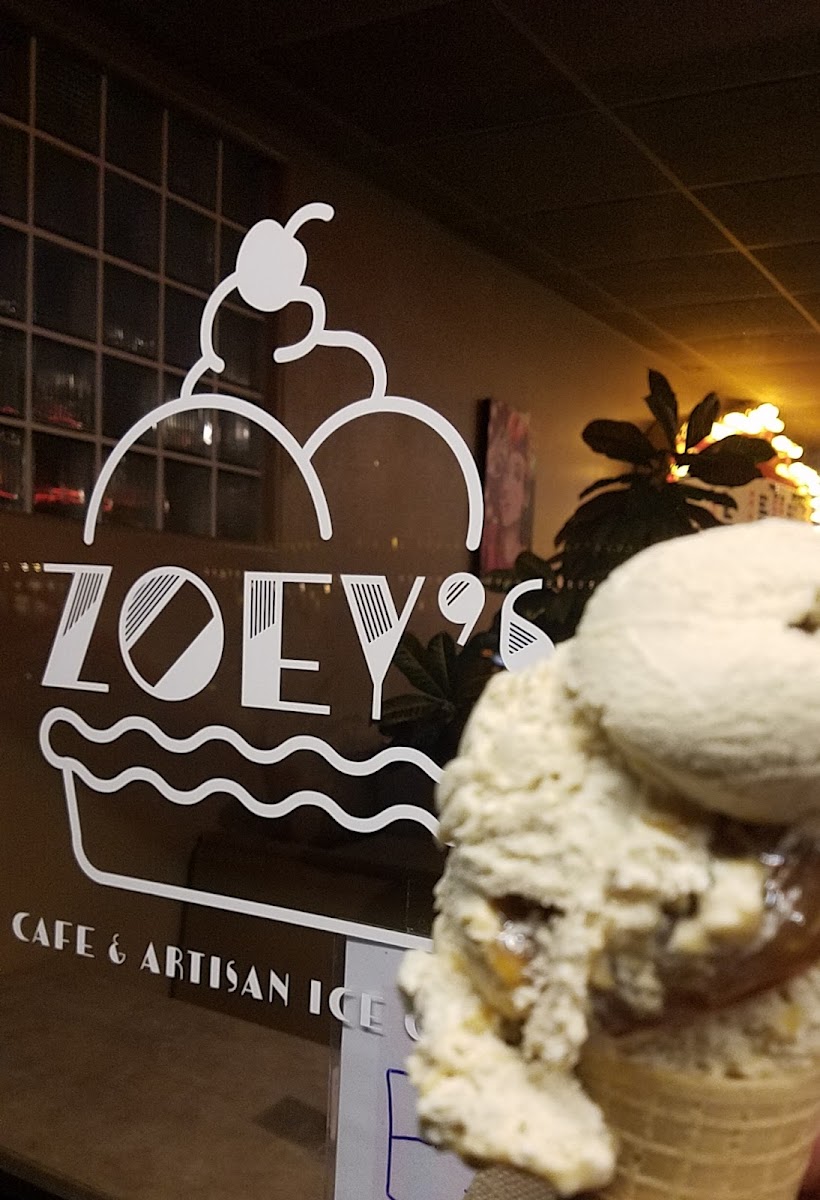 Zoey's Cafe & Artisan Ice Cream Photo 6