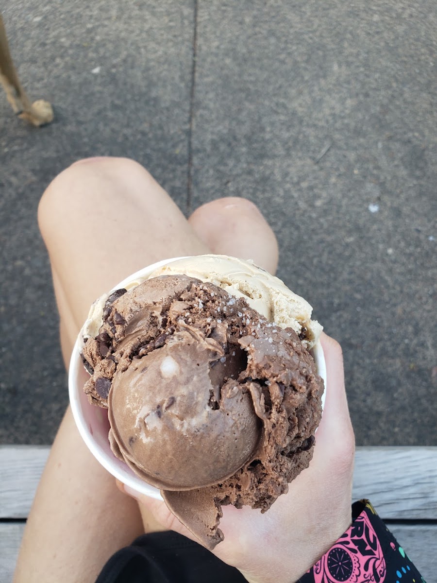 Zoey's Cafe & Artisan Ice Cream Photo 9