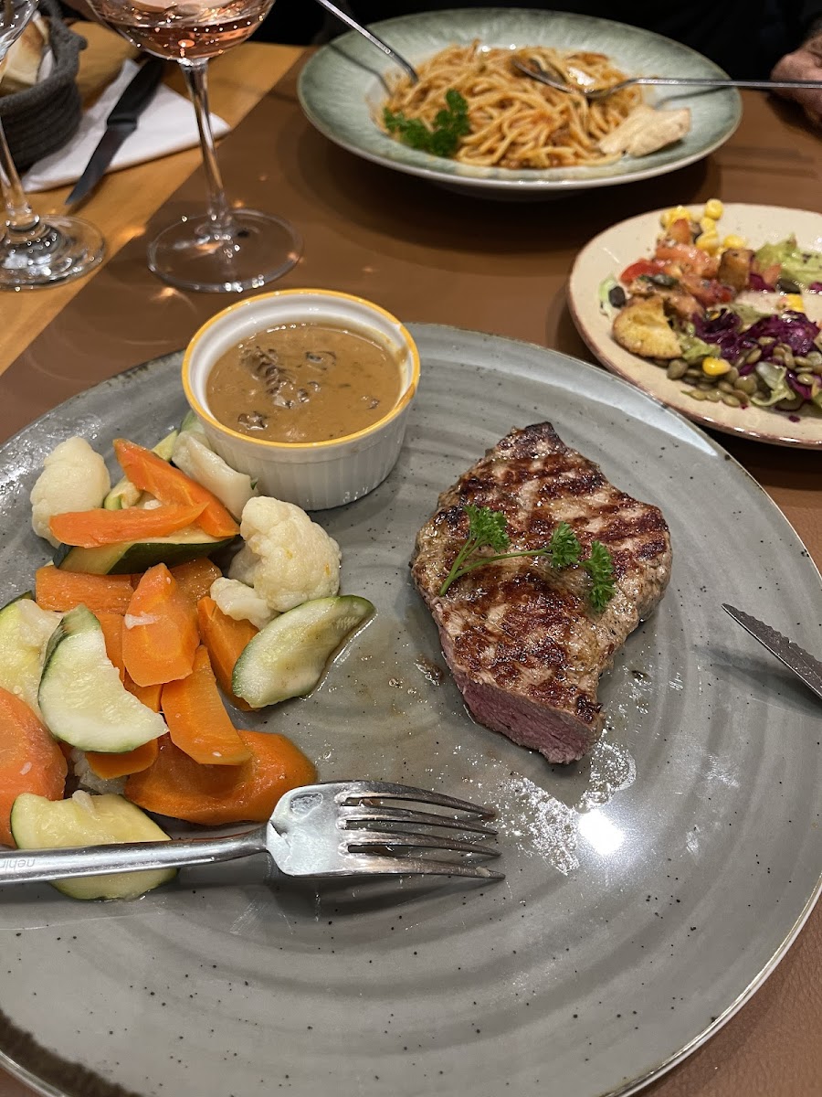 Restaurant Elite Pizzeria Grill Photo 3