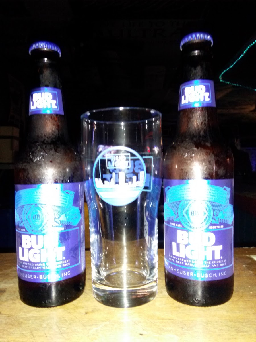 Broken Spoke Photo 6