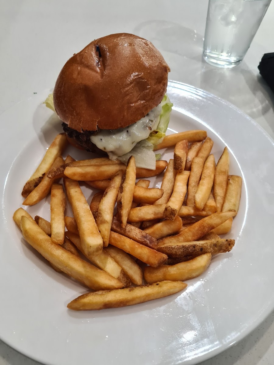 RB Bar and Grill Photo 5