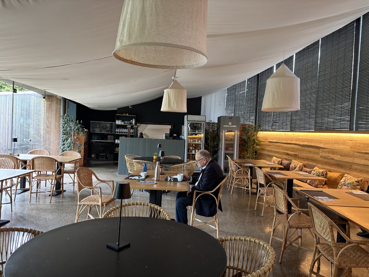 MONKI RESTAURANT Photo 2