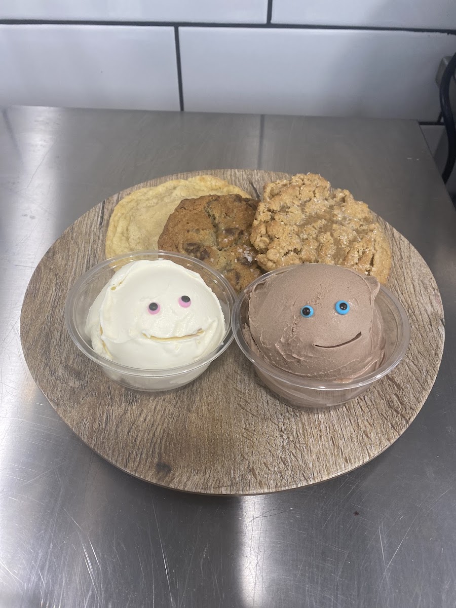 Uptown Scoops Photo 3