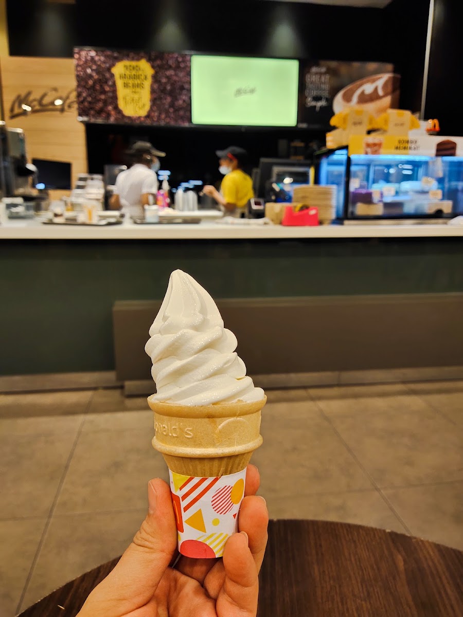 McDonald's Lotus's Alma DT Photo 6