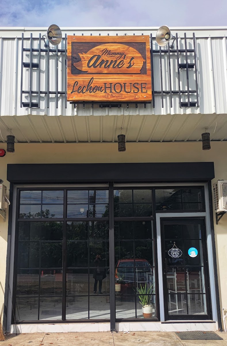 Mommy Anne's Lechon House