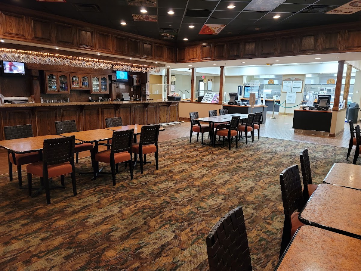 Fiddlers' Green Bar & Grill Photo 2