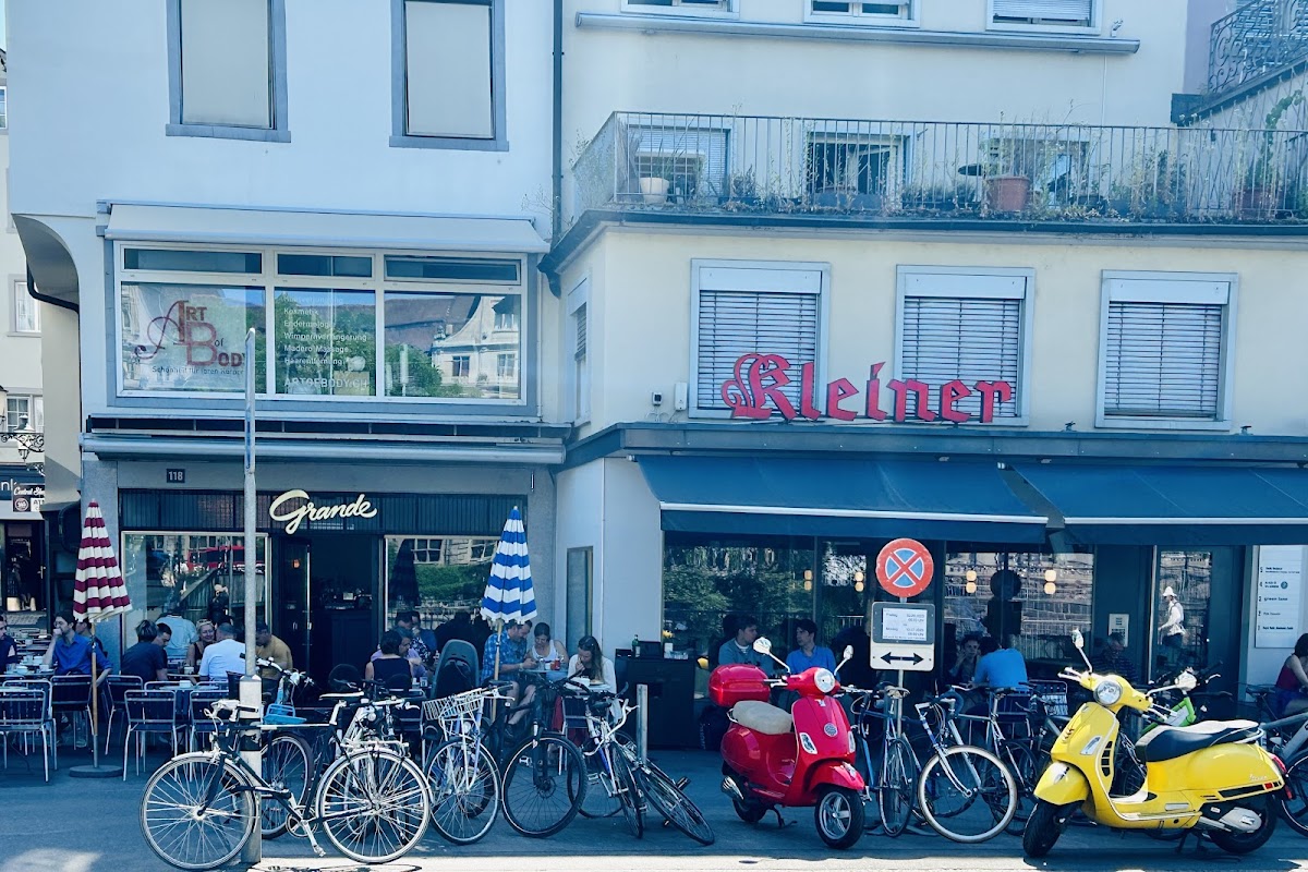 Grande Café & Bar