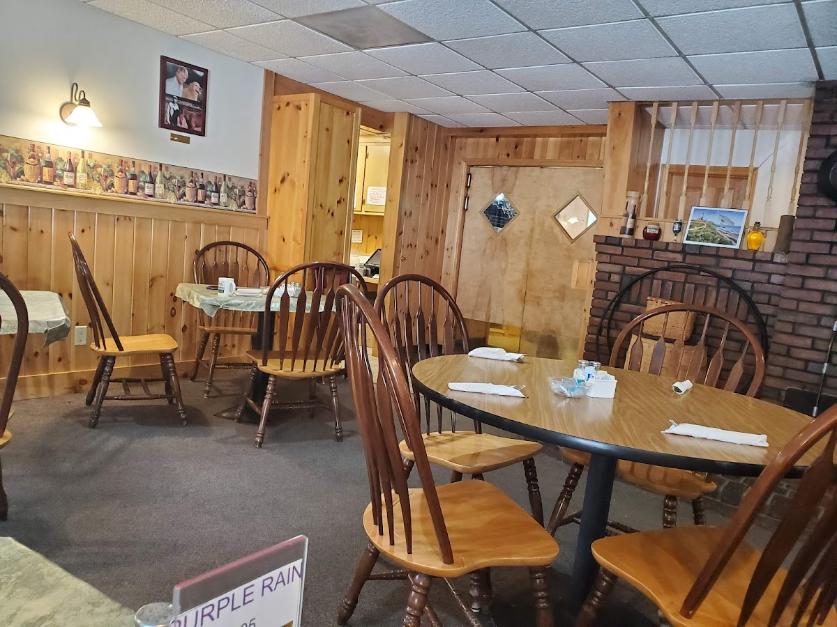 La Fleurs Restaurant Photo 3