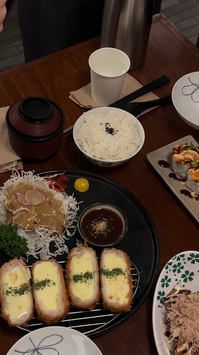 Hakoya Izakaya Photo 2