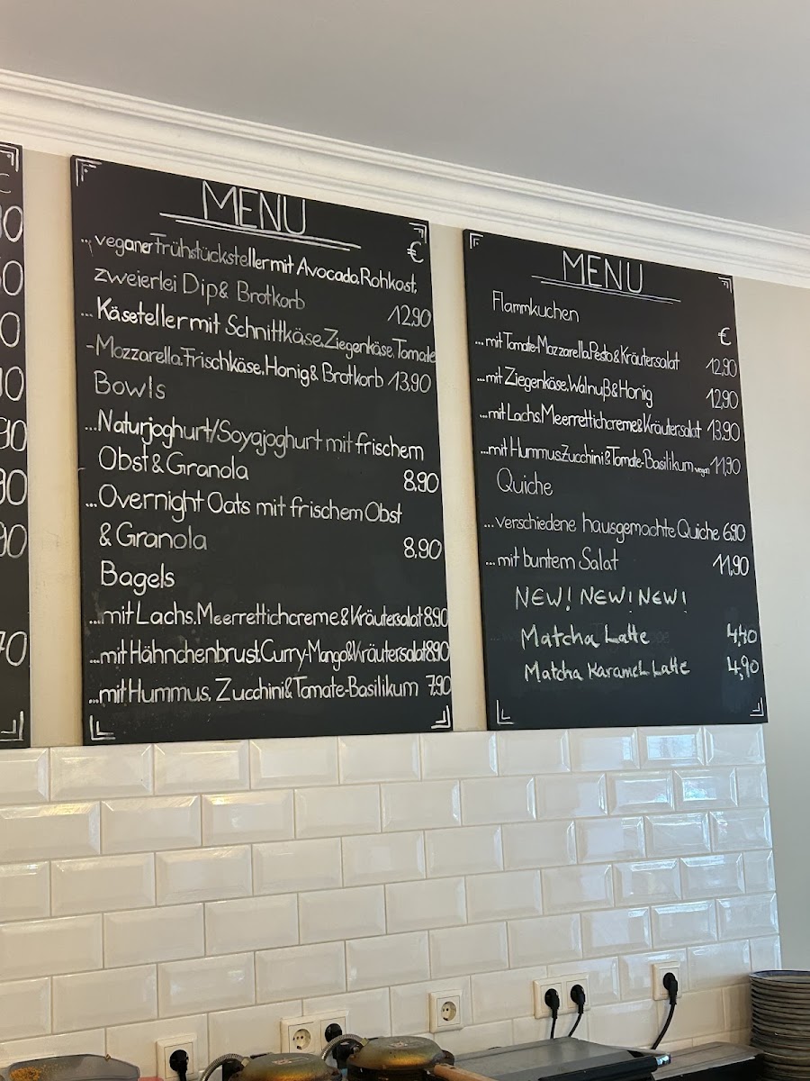 Les Petits - Eltern Kind Café Photo Menu 2