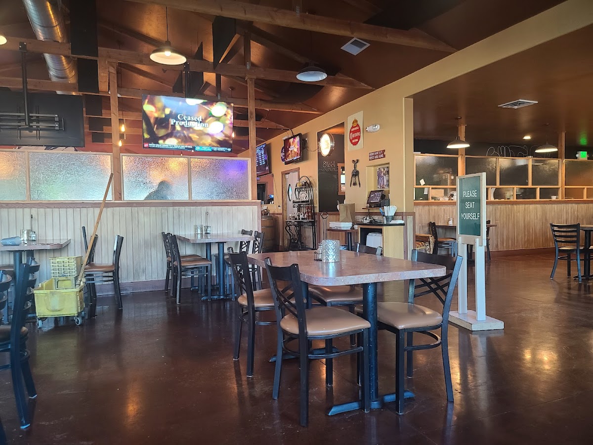 Jefferson's Roadhouse Photo 4