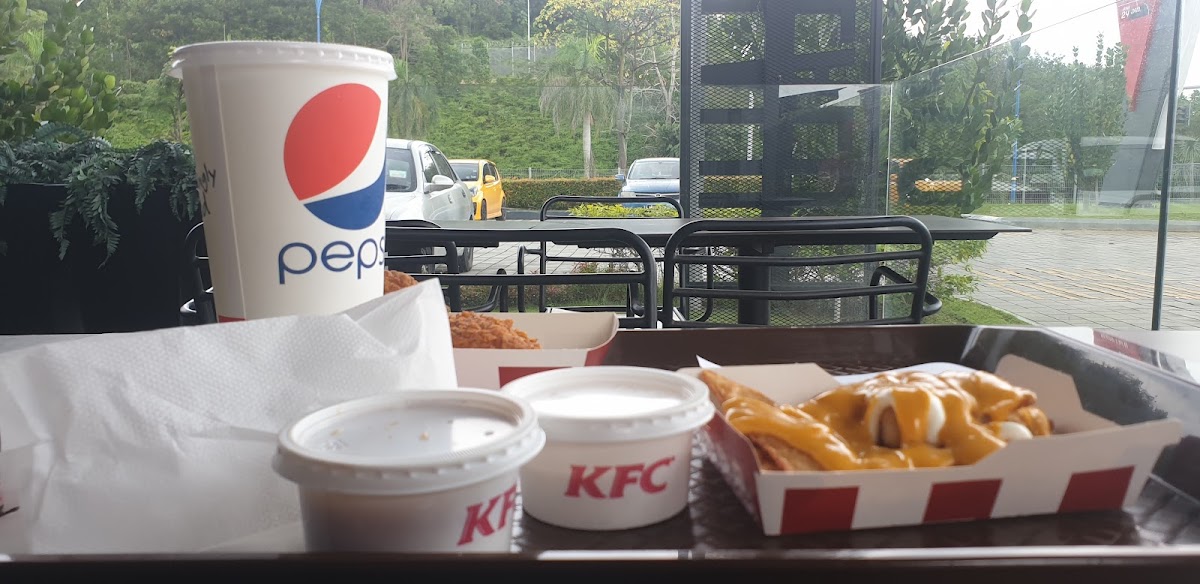 KFC Sendayan Drive-Thru Photo 10