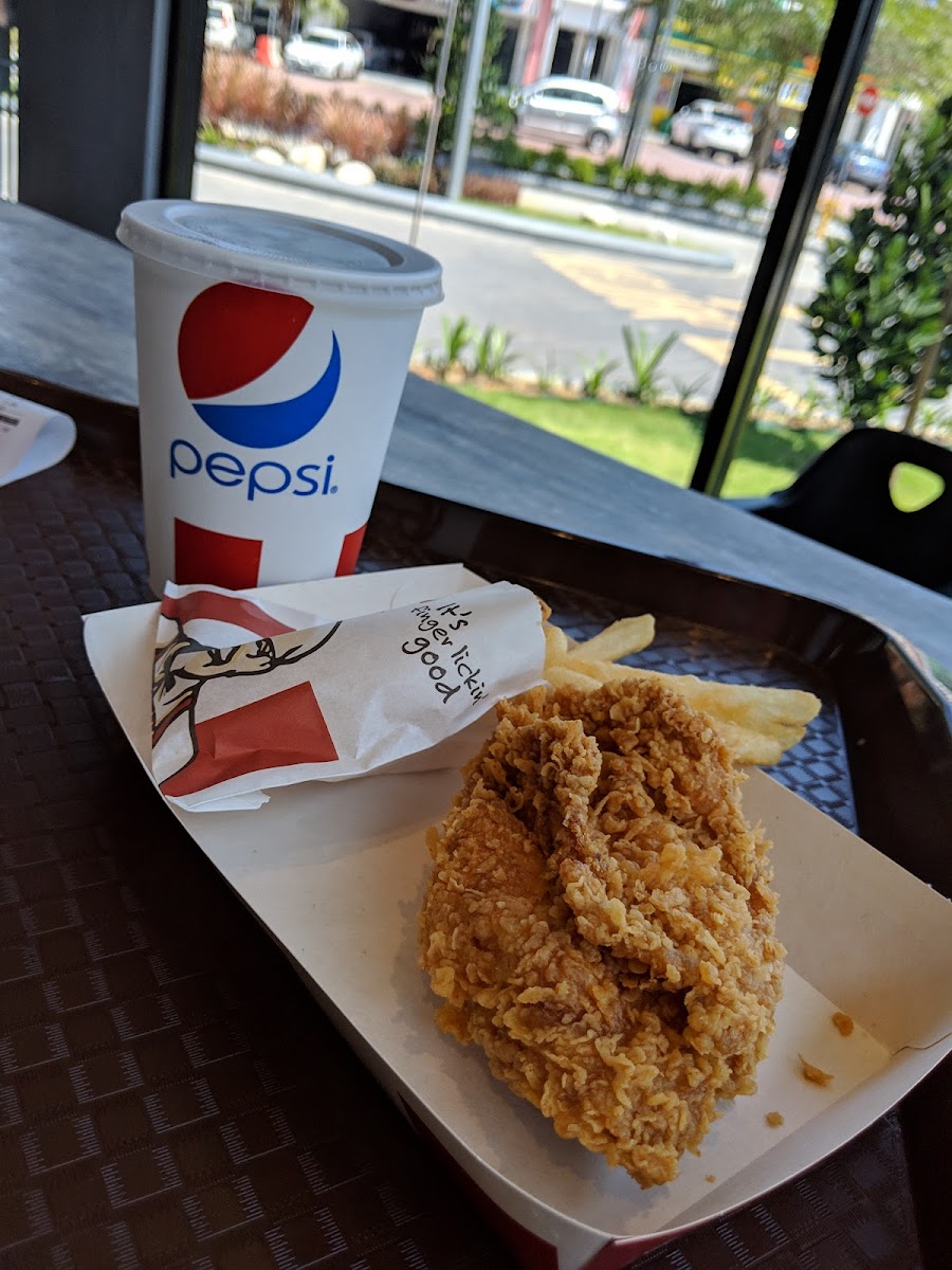 KFC Sendayan Drive-Thru Photo 9
