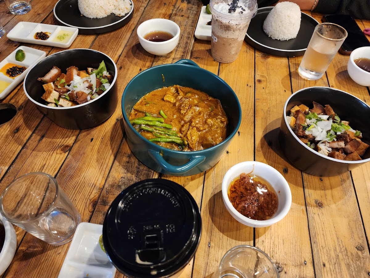 Salilungan Restaurant - Capitol Branch Photo 5