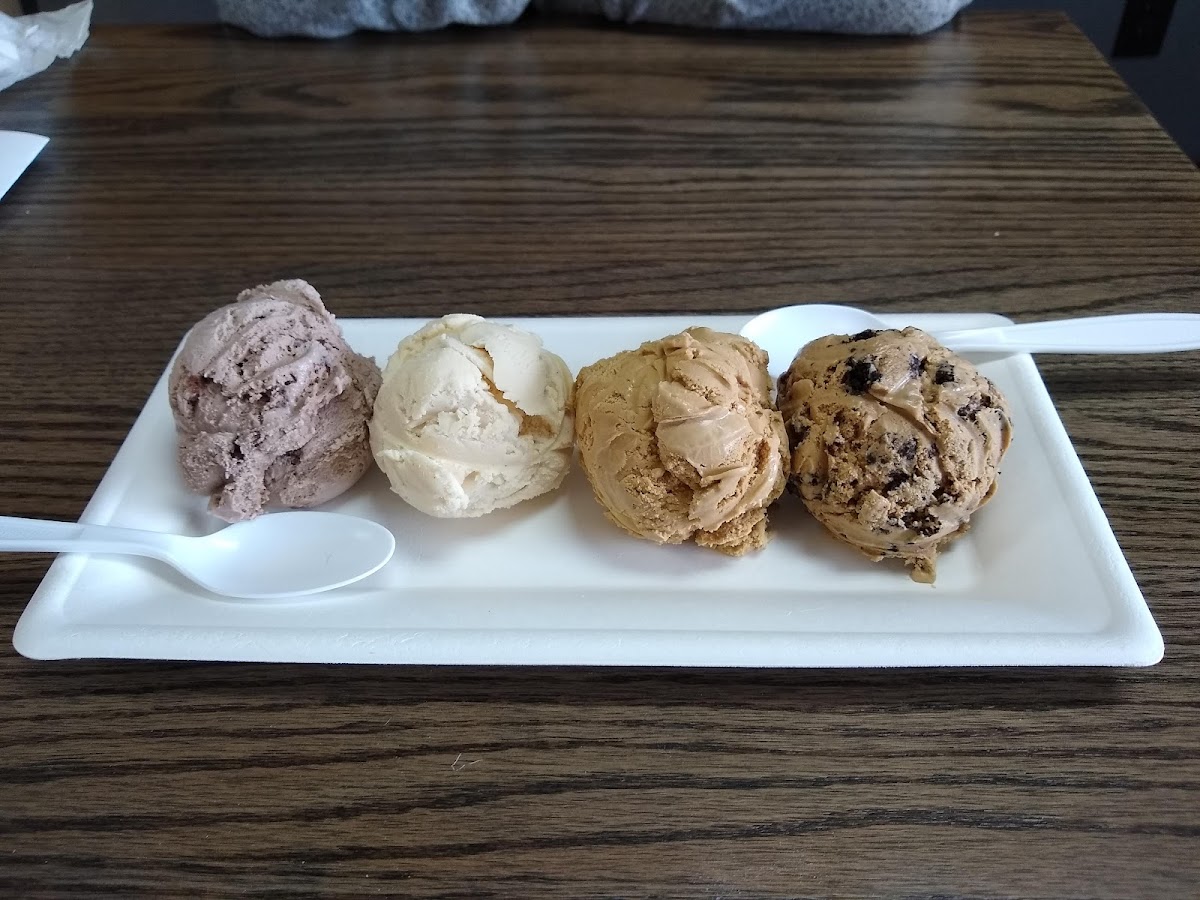 Fire & Ice Smokehouse & Creamery Photo 7