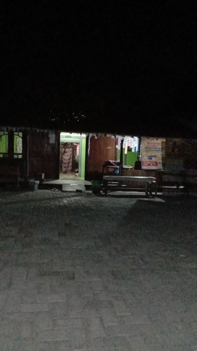 Warung sosis Mbak yati
