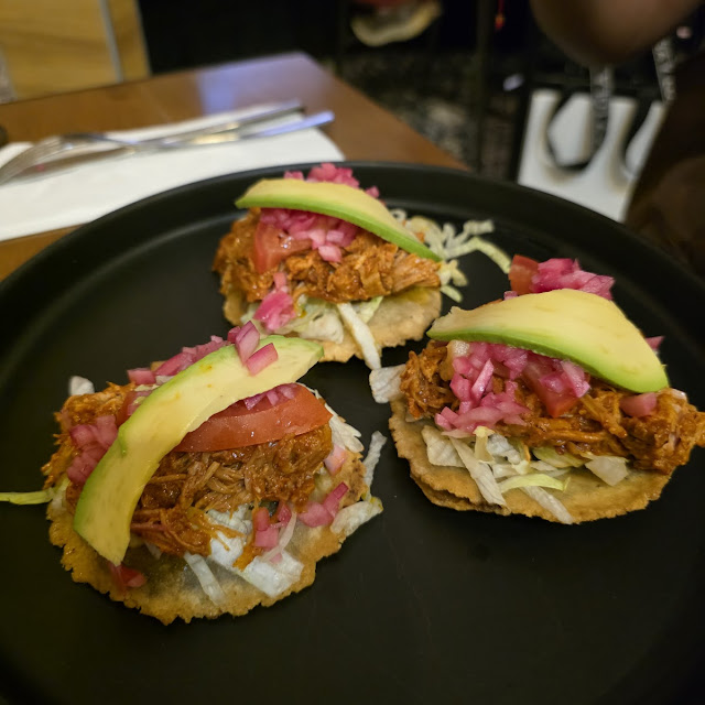 Panuchos de Cochinita Pibil