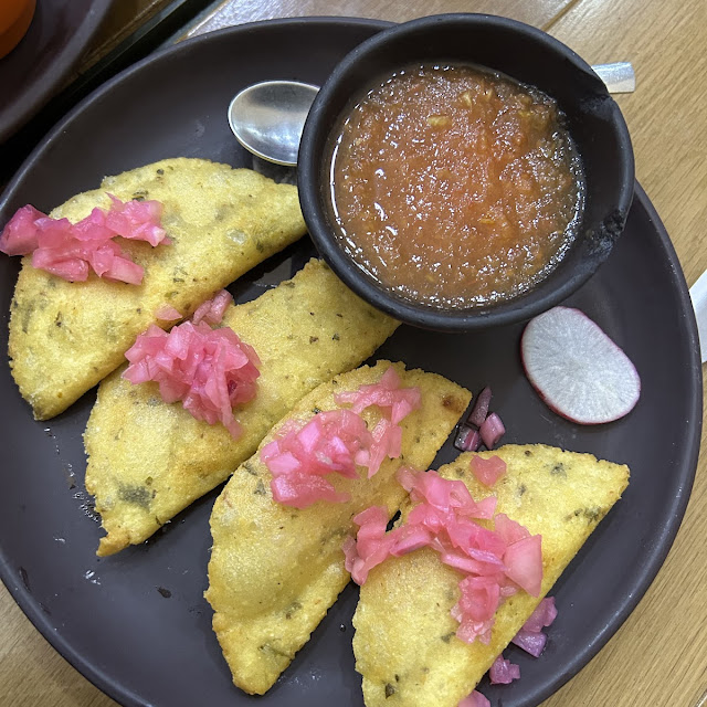 Empanadas de Chaya Con Queso