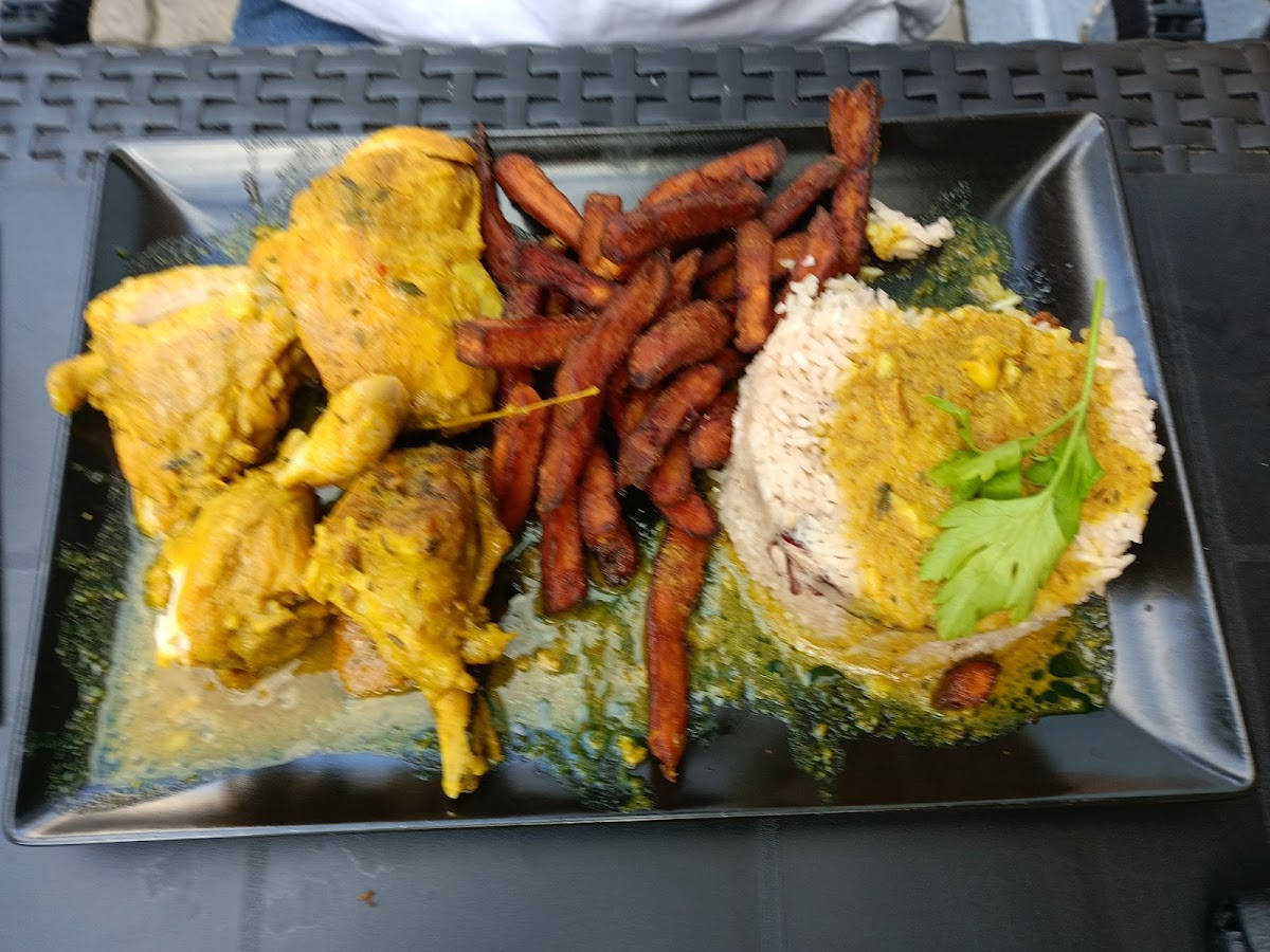 Good Vibes Jamaica Restaurant Photo 6