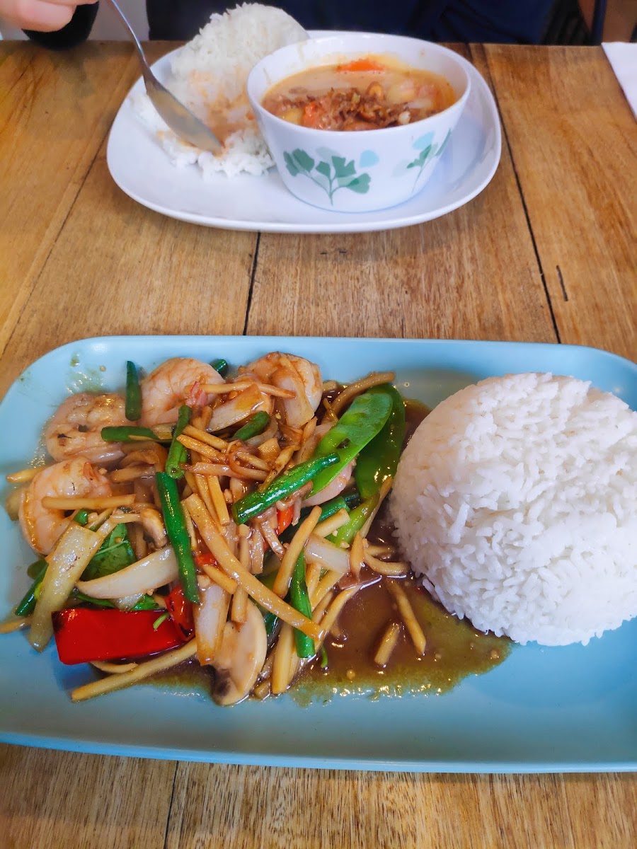Sunnyhill Thai Kitchen Photo 7