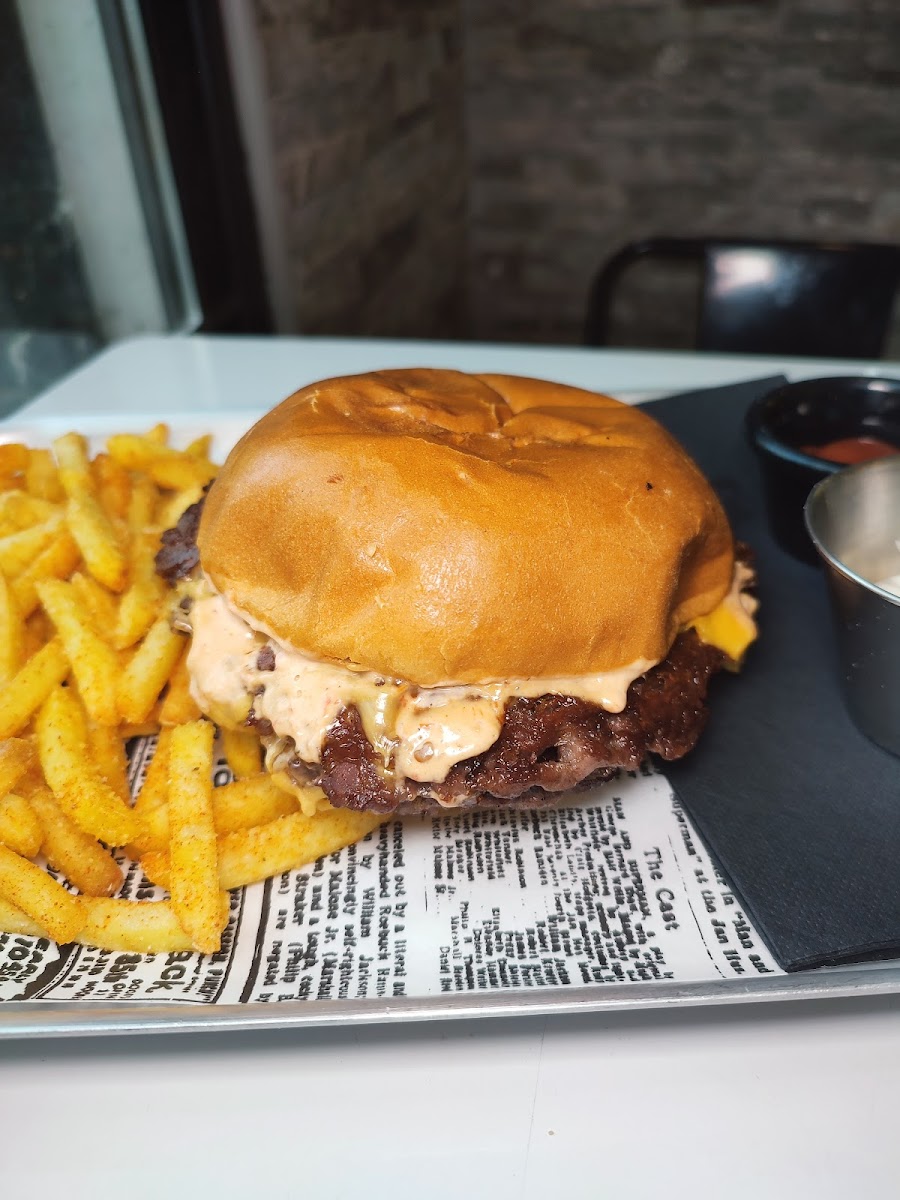 Molona’S Burger Photo 8
