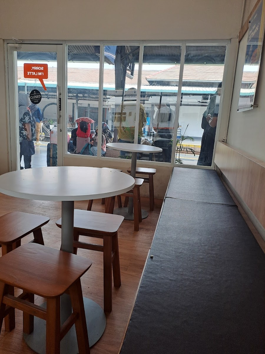Tomoro Coffee - Stasiun Pasar Senen Photo 6