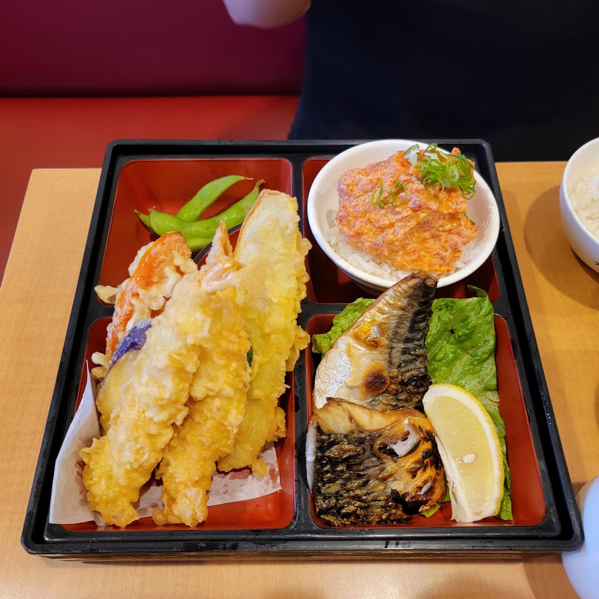 Spicy Ahi & BBQ Photo 5