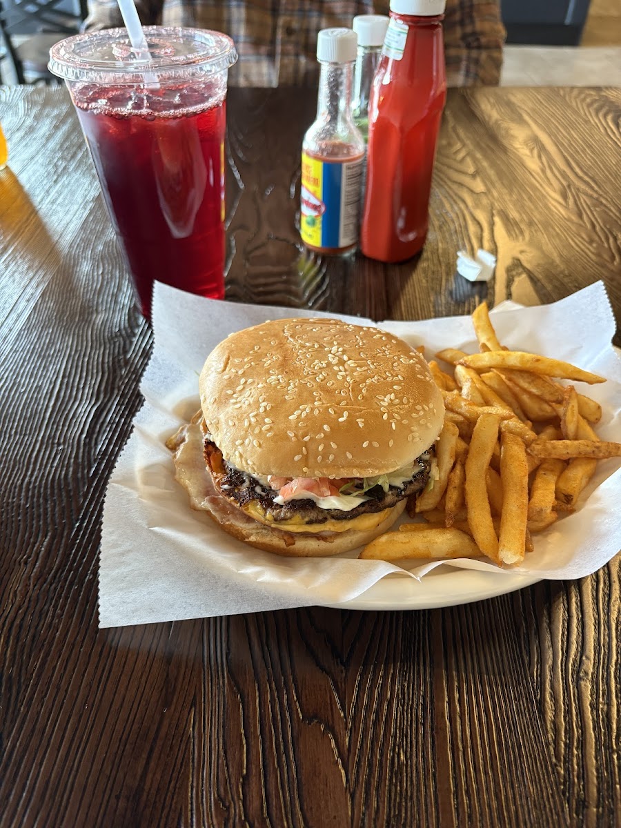 La Hamburguesa Photo 8
