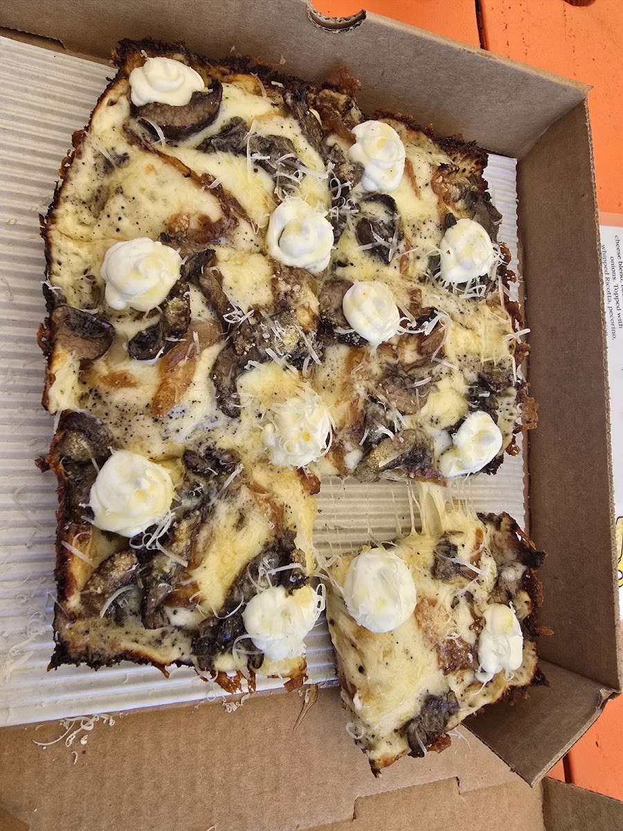 No Name Pizza Photo 5