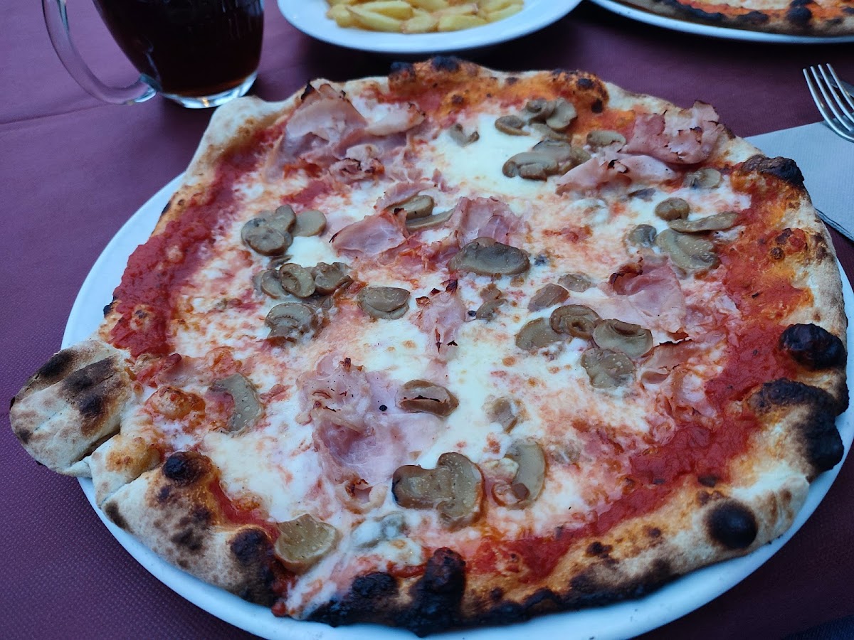 Pizzeria La Ghironda Photo 4