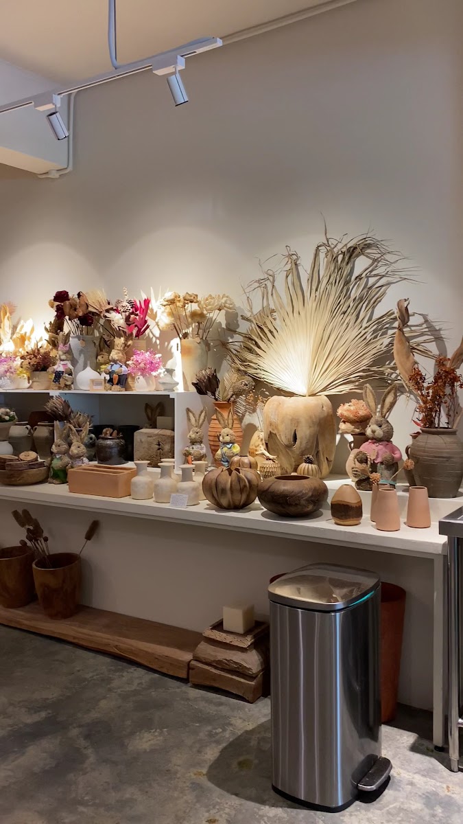 A Little Bud Florist Cafe Photo 2