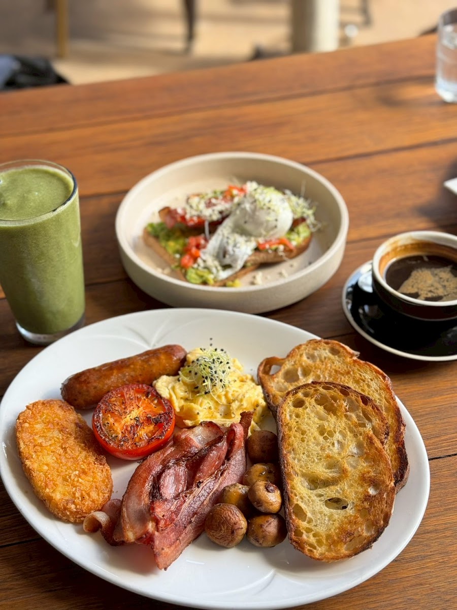 Limelight Cafe & Restaurant Photo 3