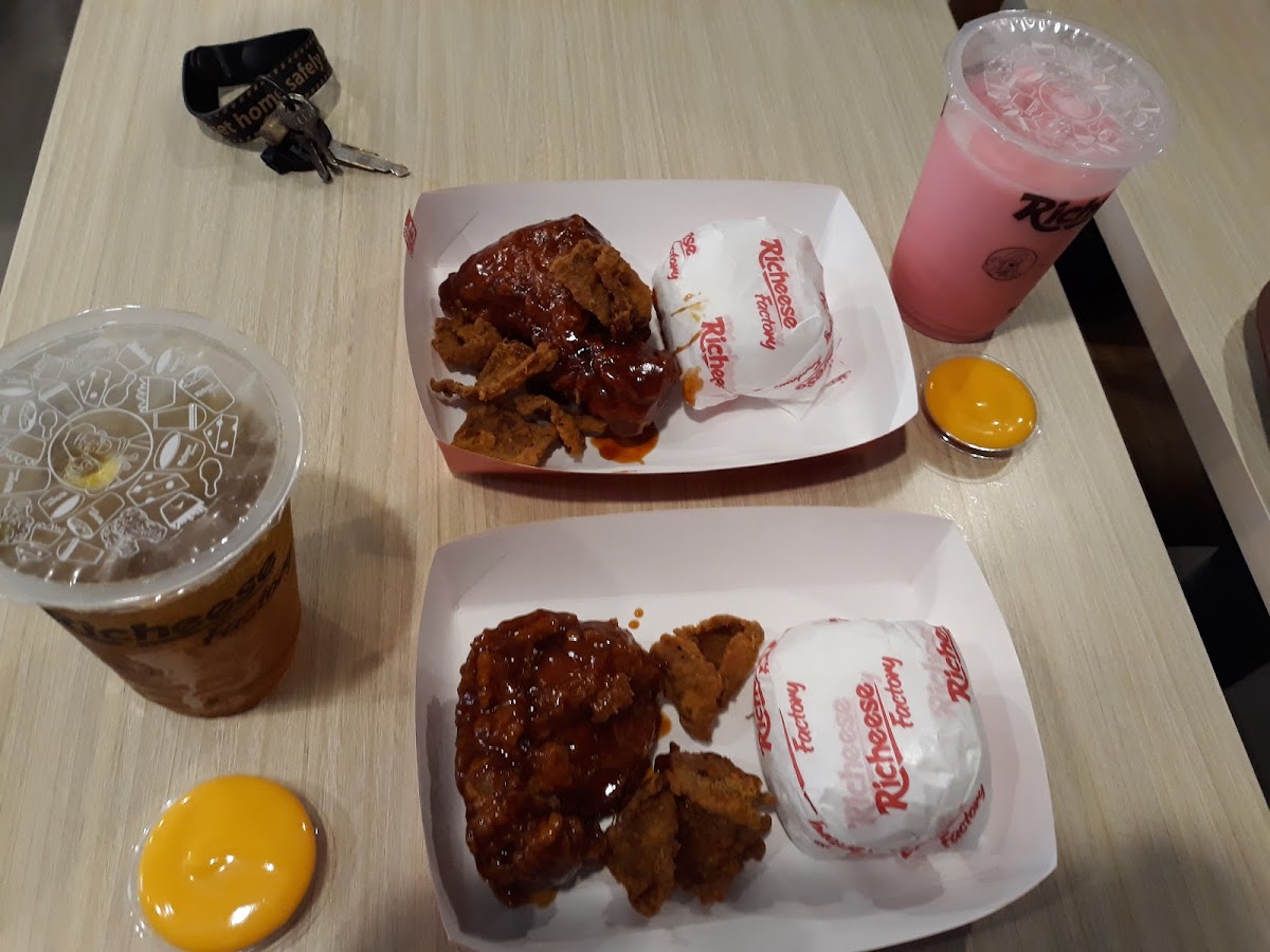 Richeese Factory Cinere Photo 5
