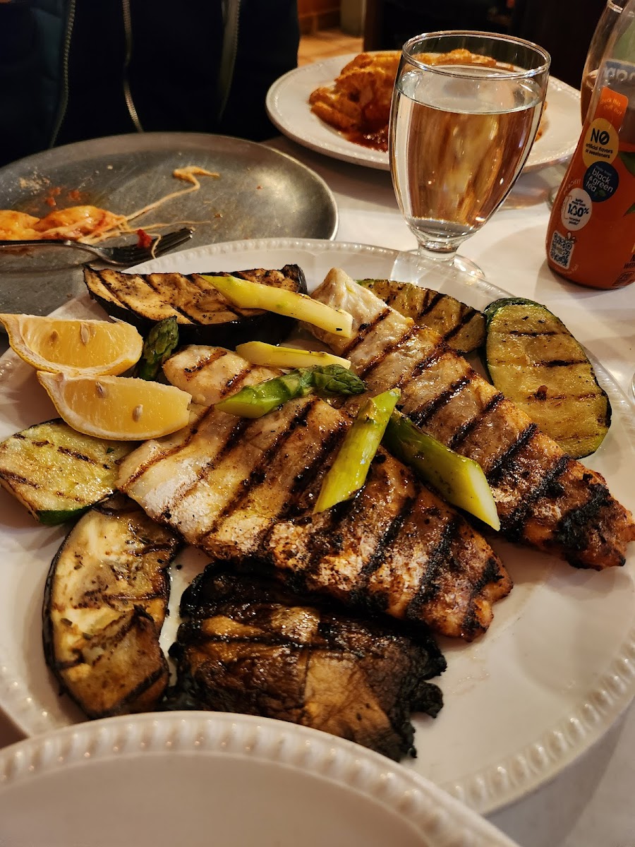 Gino's Pizza Photo 10