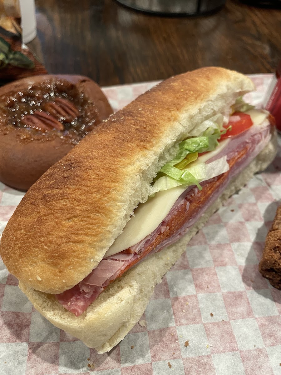 Brandini's Sandwiches To Go Photo 8