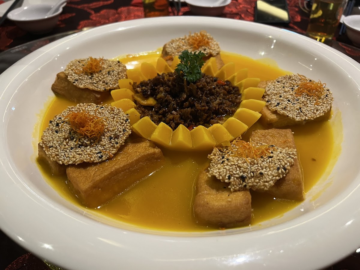 LVC Vege Restaurant 创意林镇藩料理坊 Photo 8