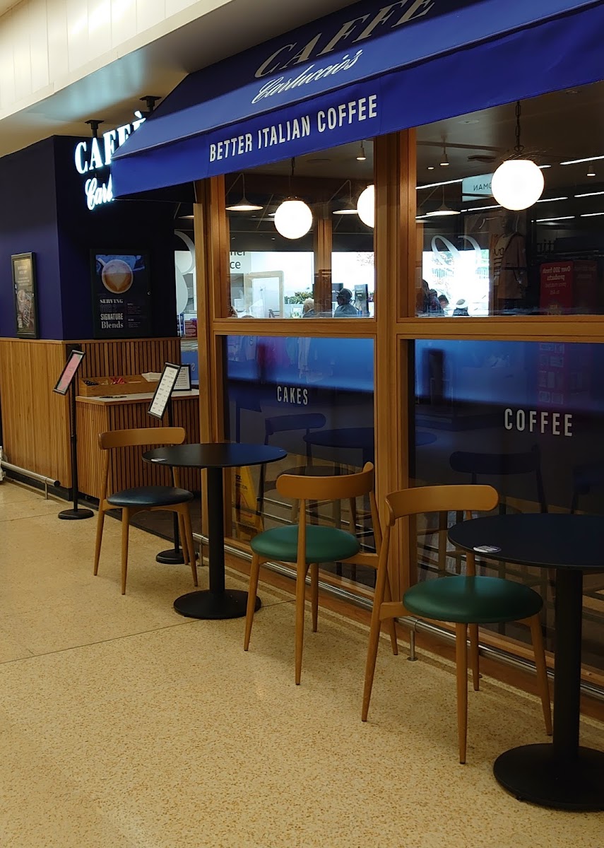 Caffè Carluccio's Photo 4
