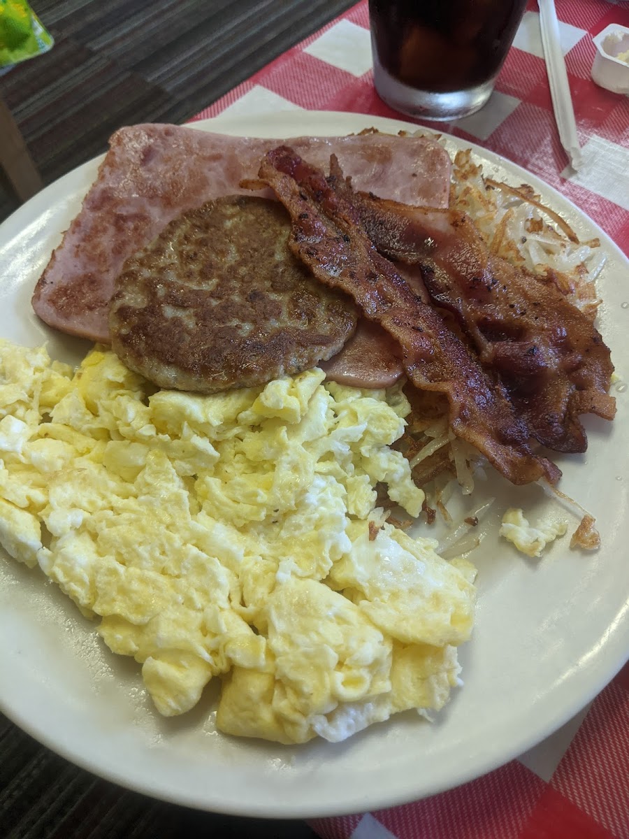 Auto Mile Diner Photo 6