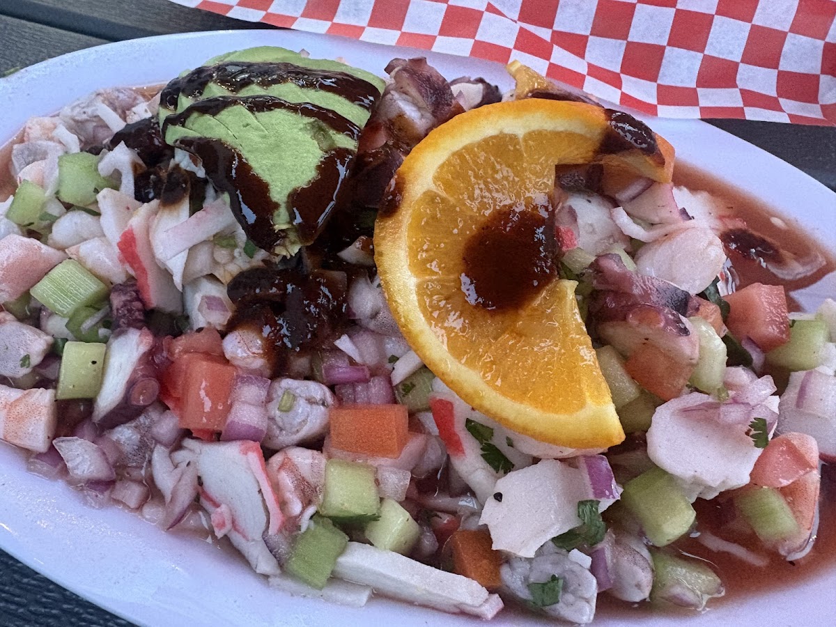 Charlie’s Seafood Photo 1
