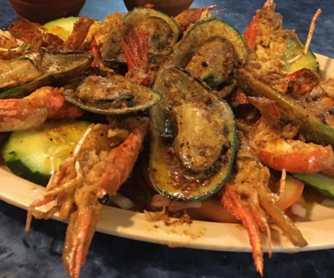 Charlie’s Seafood Photo 8