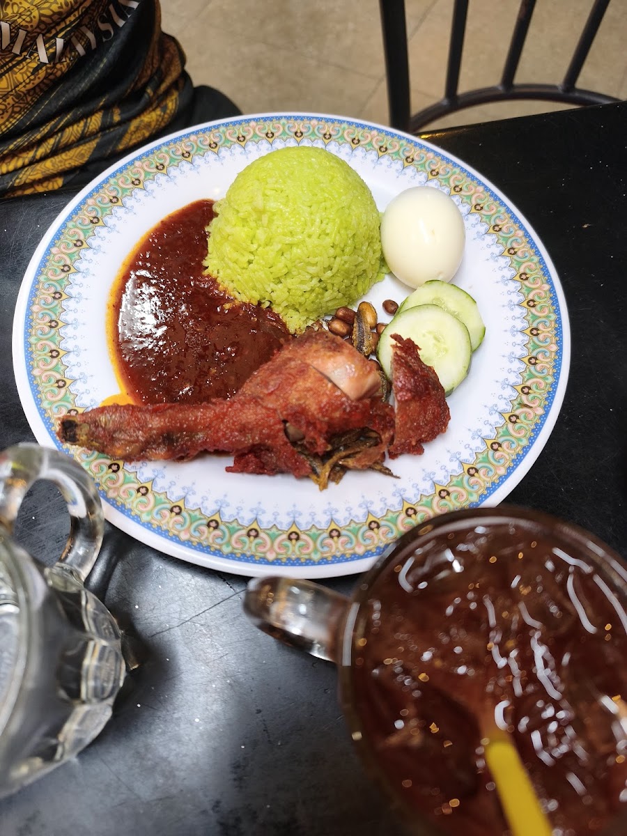 Ariff Maju Bistro Photo 4