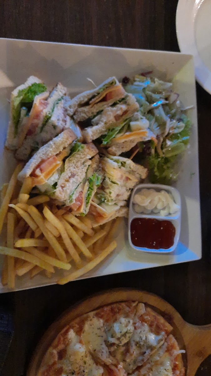 The Gdenz Resto’Ba Photo 9